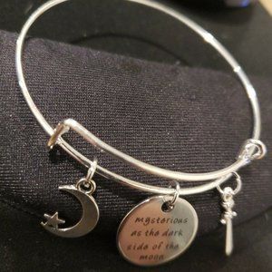 Disney MULAN Inspired Tibetan Silver‎ Charm Bracelet B001MU